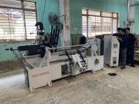 Máy tiện gỗ chà nhám CNC Woodmaster tự động nạp phôi 5779