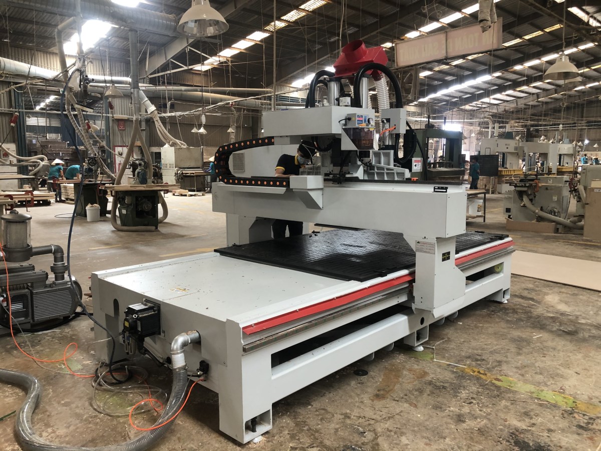 MÁY CNC TRUNG TÂM THAY DAO TỰ ĐỘNG + TRỤC CƯA ĐA HƯỚNG WM-1625RS 5230