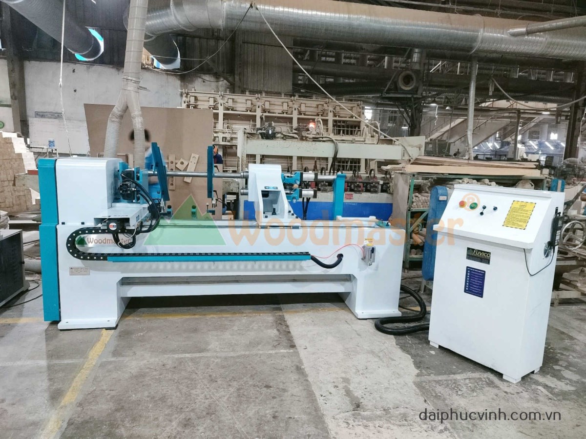 Máy tiện gỗ CNC 2 trục nạp phôi làm việc đồng thời WM-1500A2 6205
