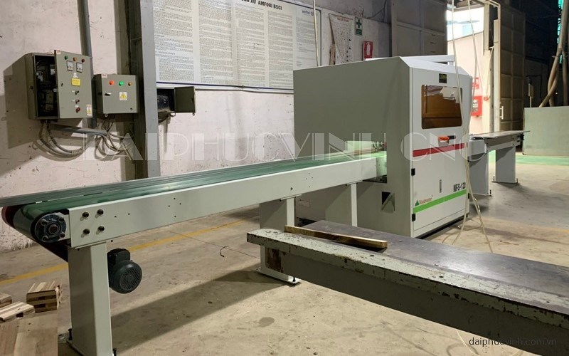 MÁY CẮT KHUYẾT TẬT GỖ CHỌN PHÔI TỰ ĐỘNG 7477