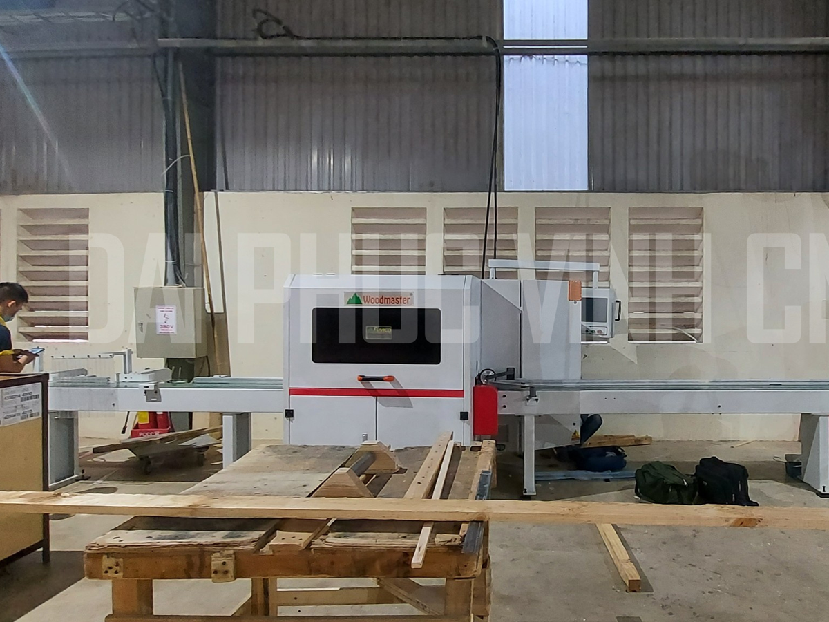 MÁY CẮT KHUYẾT TẬT GỖ CHỌN PHÔI TỰ ĐỘNG 6450