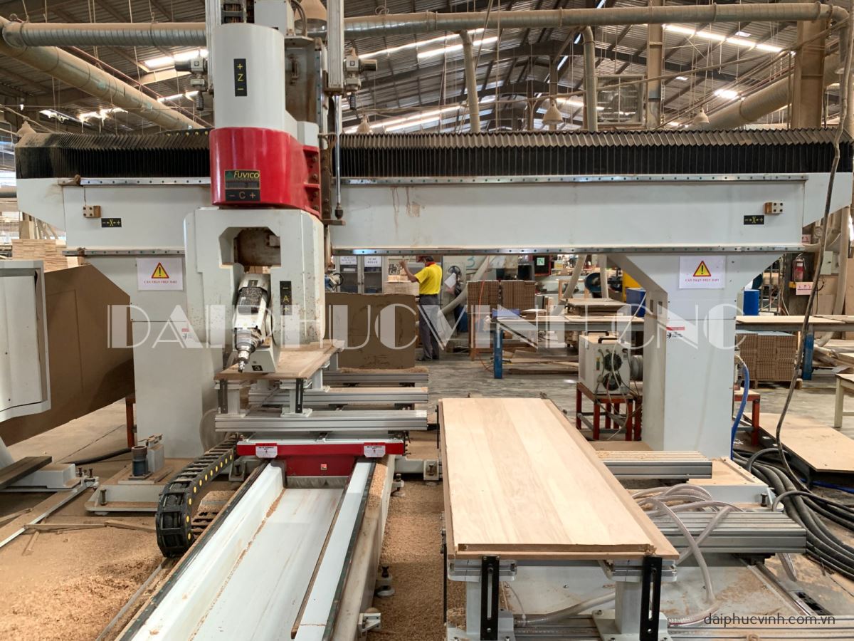 MÁY CNC TRUNG TÂM 3D 5 TRỤC 2 BÀN THAY DAO TỰ ĐỘNG PRO-MASTER-T3 AP 7903